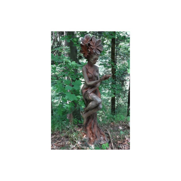 Baumhüterin "KASTANIE"